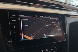 Sininen Volkswagen Arteon 2021 kuva 22.