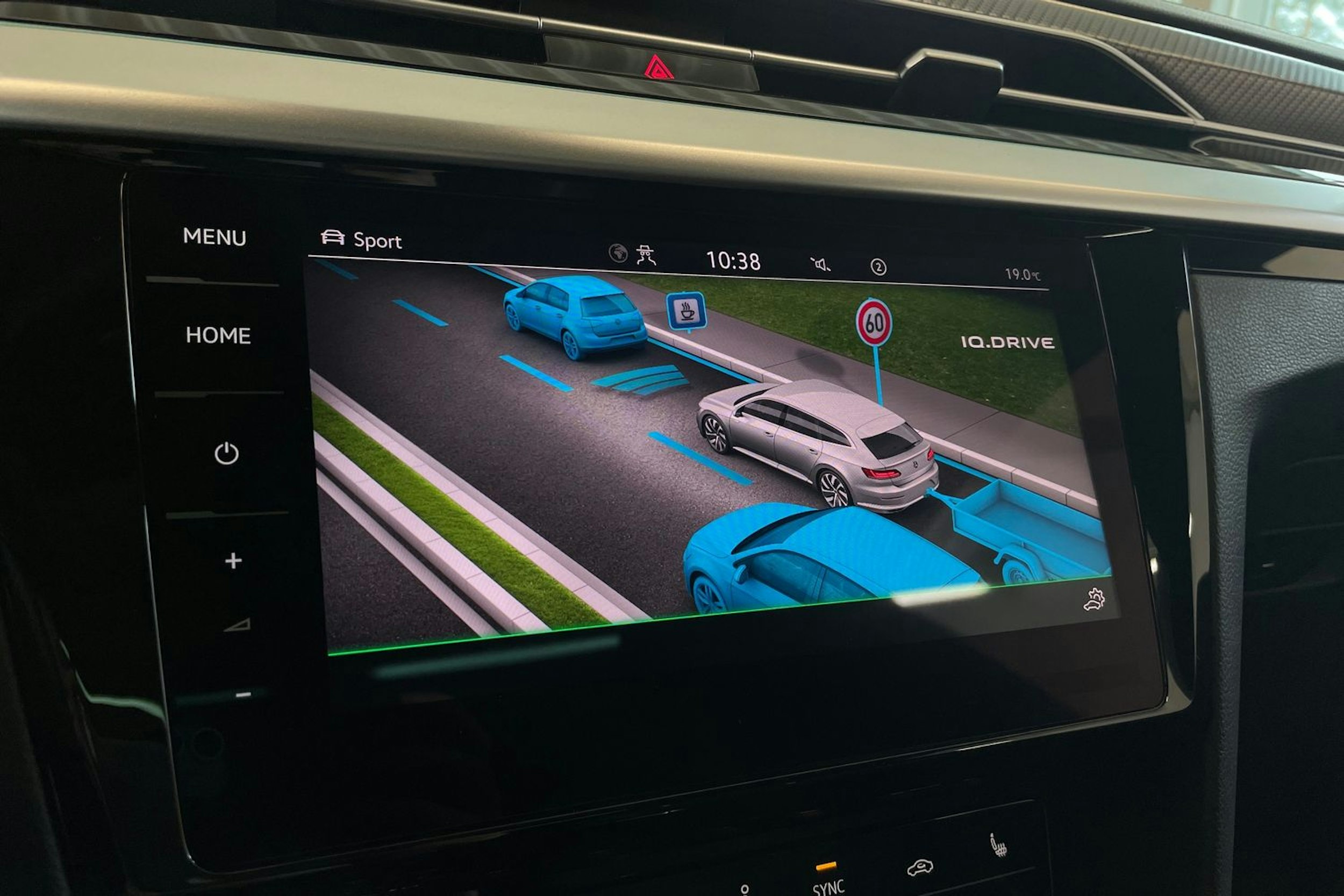 Sininen Volkswagen Arteon 2021 kuva 24.