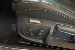 Sininen Volkswagen Arteon 2021 kuva 27.