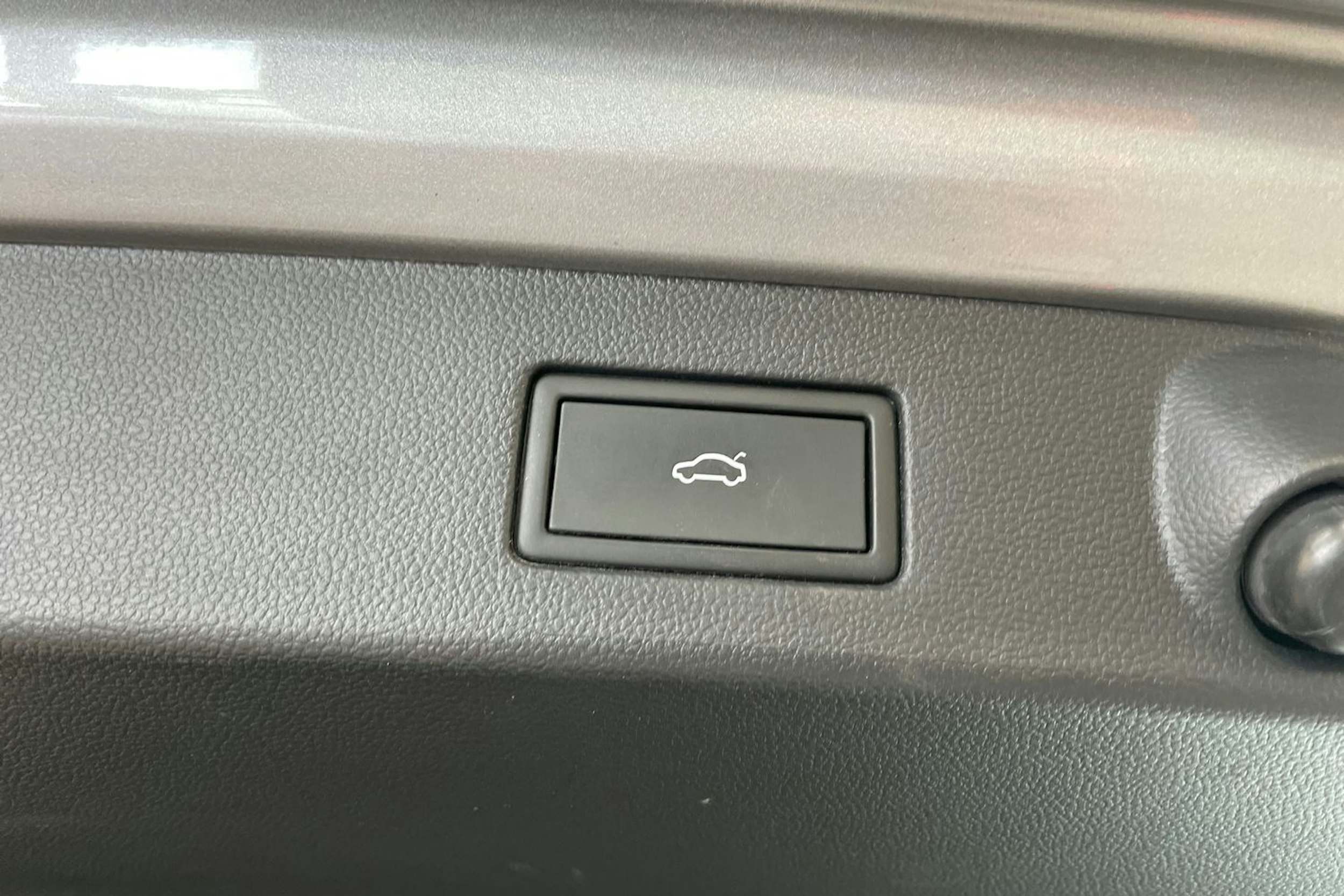Sininen Volkswagen Arteon 2021 kuva 33.