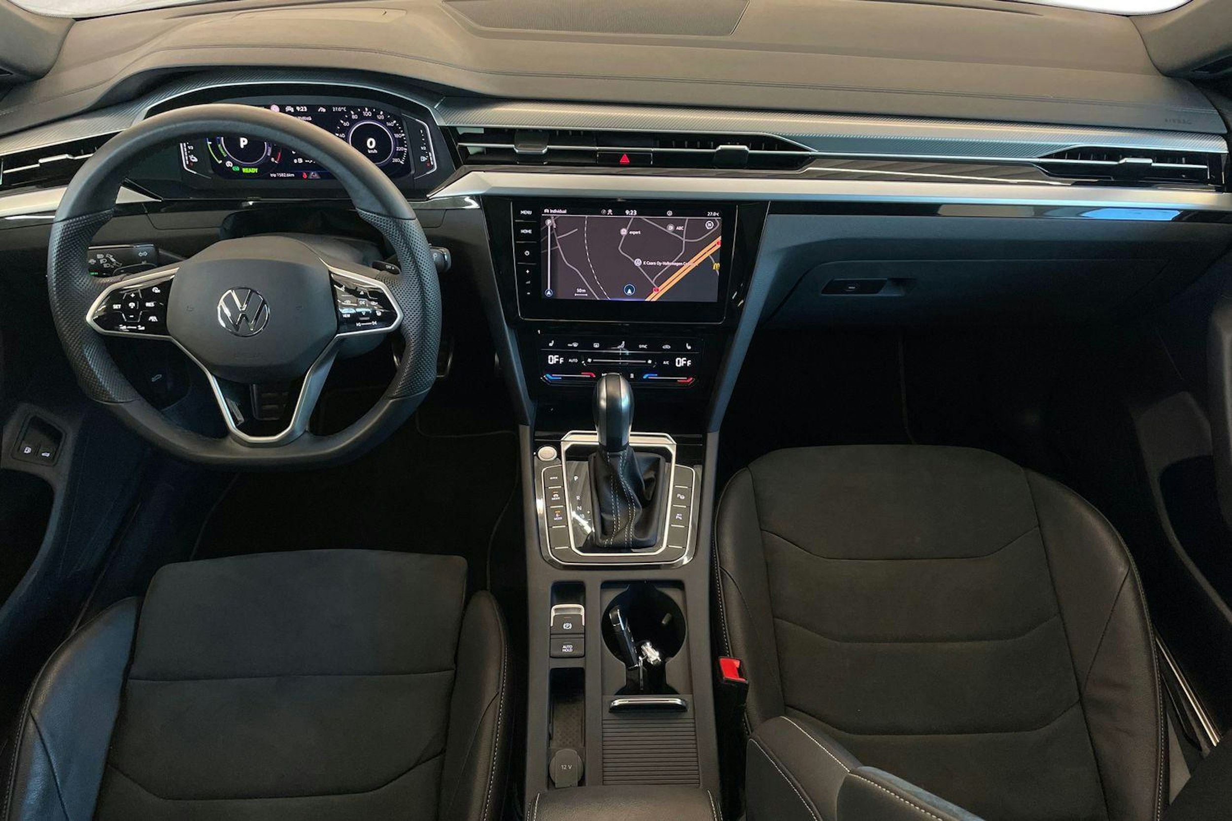 valkoinen Volkswagen Arteon 2021 kuva 9.