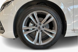 valkoinen Volkswagen Arteon 2021 kuva 11.