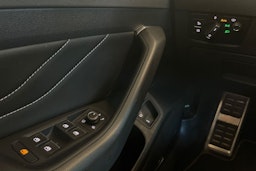 valkoinen Volkswagen Arteon 2021 kuva 17.