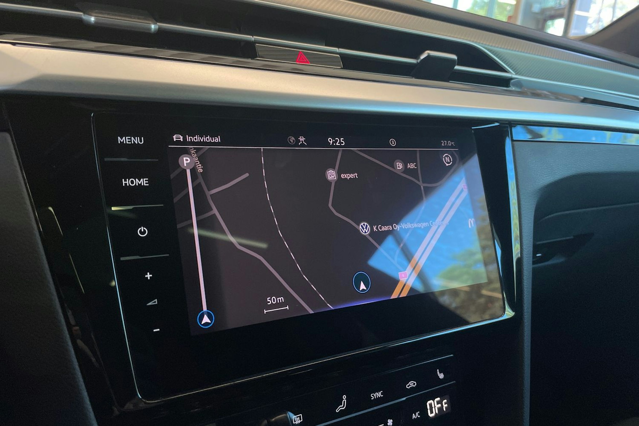 valkoinen Volkswagen Arteon 2021 kuva 20.