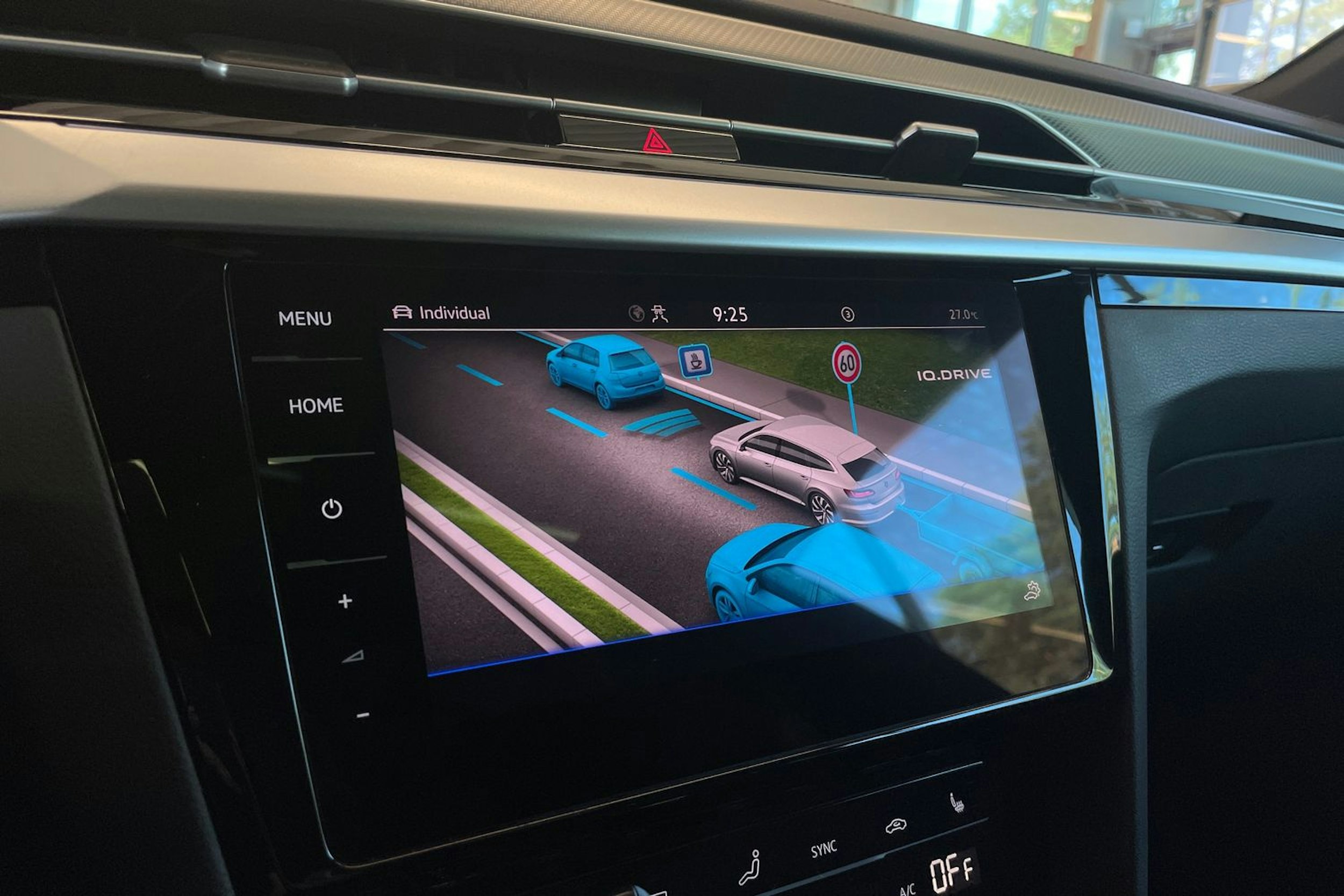 valkoinen Volkswagen Arteon 2021 kuva 21.
