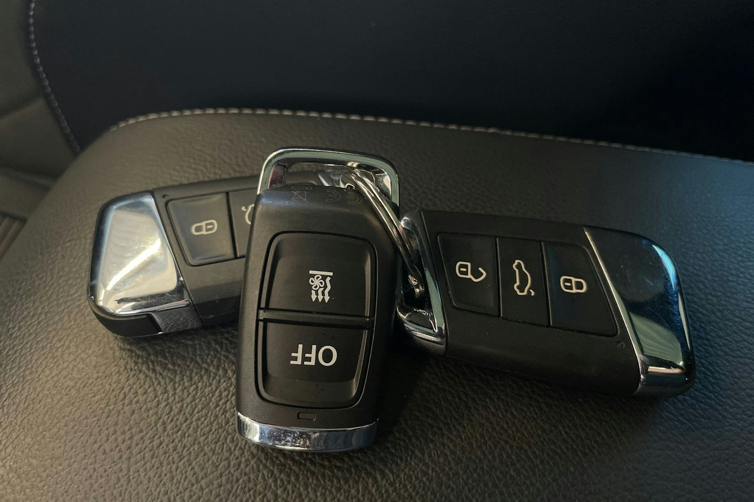 valkoinen Volkswagen Arteon 2021 kuva 24.