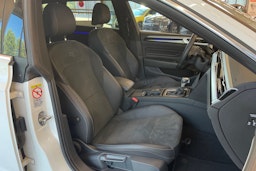 valkoinen Volkswagen Arteon 2021 kuva 29.