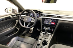 sininen Volkswagen Arteon 2021 kuva 9.