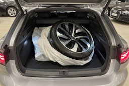 sininen Volkswagen Arteon 2021 kuva 14.