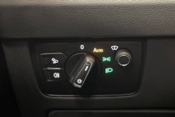 sininen Volkswagen Arteon 2021 kuva 20.