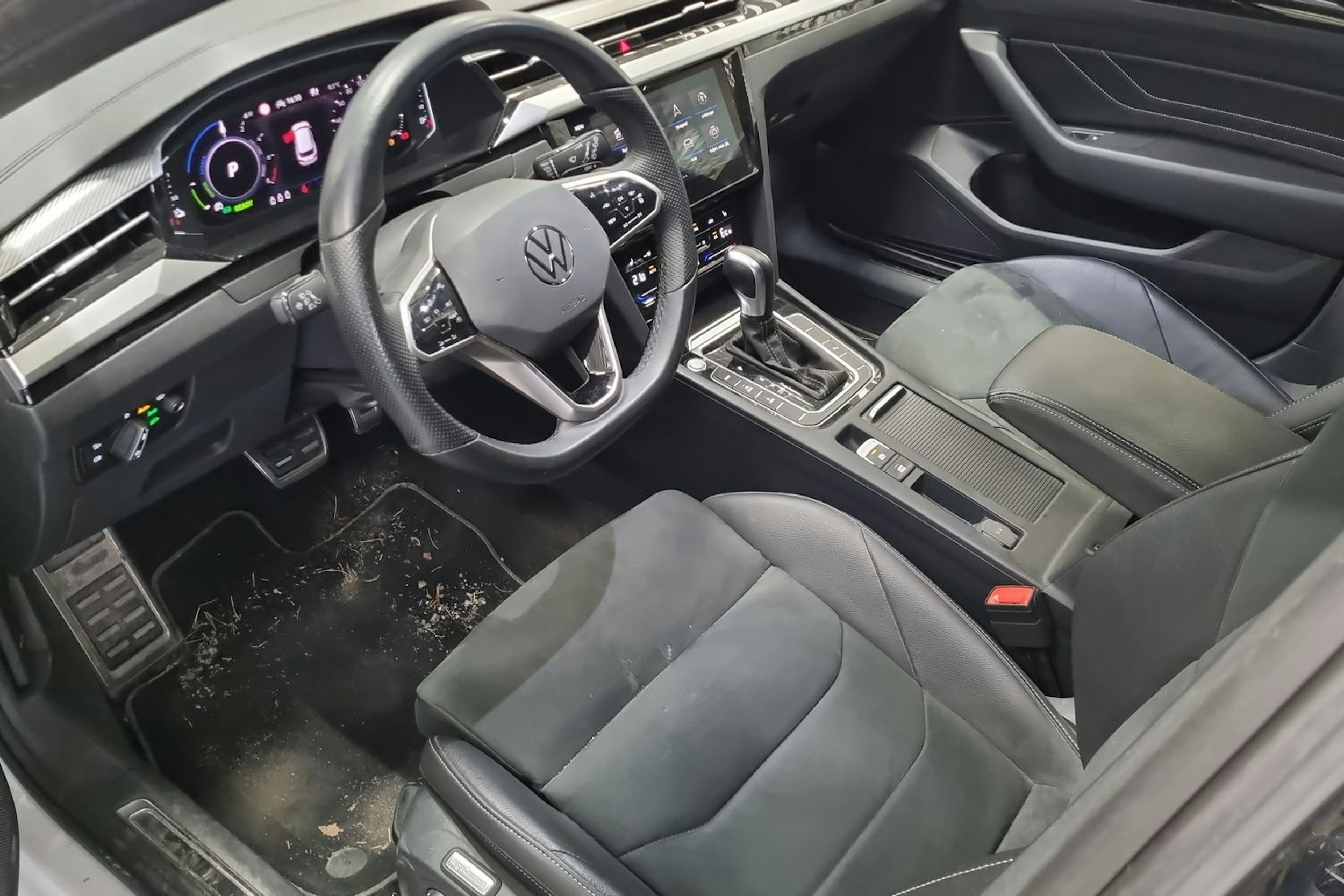 valkoinen Volkswagen Arteon 2021 kuva 3.