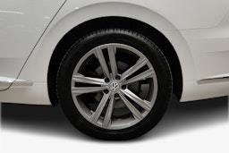 valkoinen Volkswagen Arteon 2021 kuva 11.