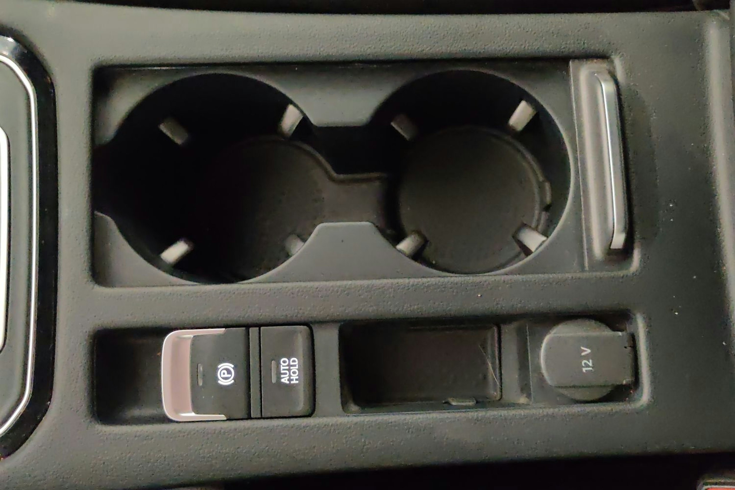 valkoinen Volkswagen Arteon 2021 kuva 21.