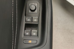 valkoinen Volkswagen Arteon 2021 kuva 25.