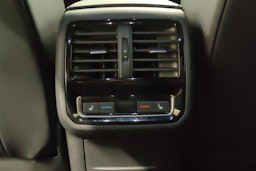 valkoinen Volkswagen Arteon 2021 kuva 27.