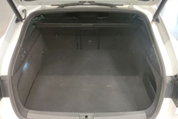 valkoinen Volkswagen Arteon 2021 kuva 28.