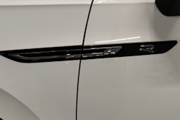 valkoinen Volkswagen Arteon 2021 kuva 30.