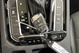Musta Volkswagen Arteon 2021 kuva 23.