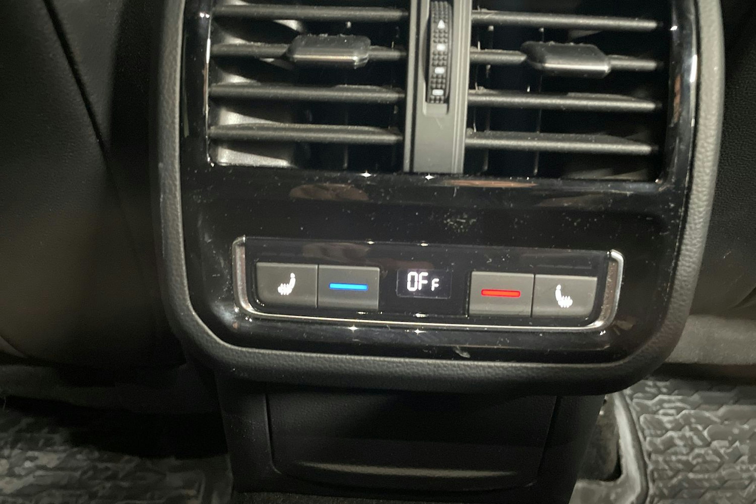 Musta Volkswagen Arteon 2021 kuva 25.