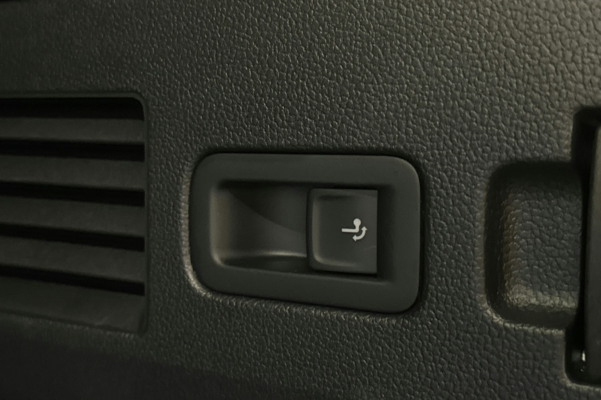 harmaa Volkswagen Arteon 2021 kuva 16.