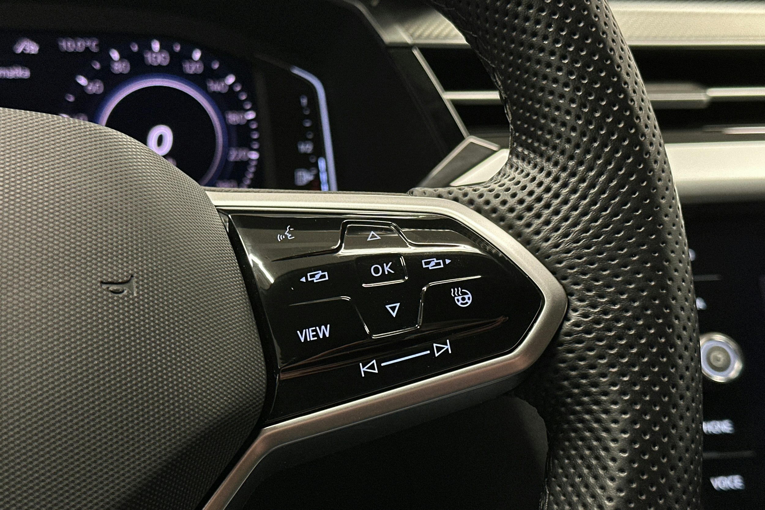 harmaa Volkswagen Arteon 2021 kuva 21.