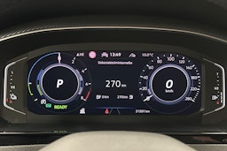 harmaa Volkswagen Arteon 2021 kuva 22.