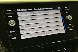 harmaa Volkswagen Arteon 2021 kuva 27.