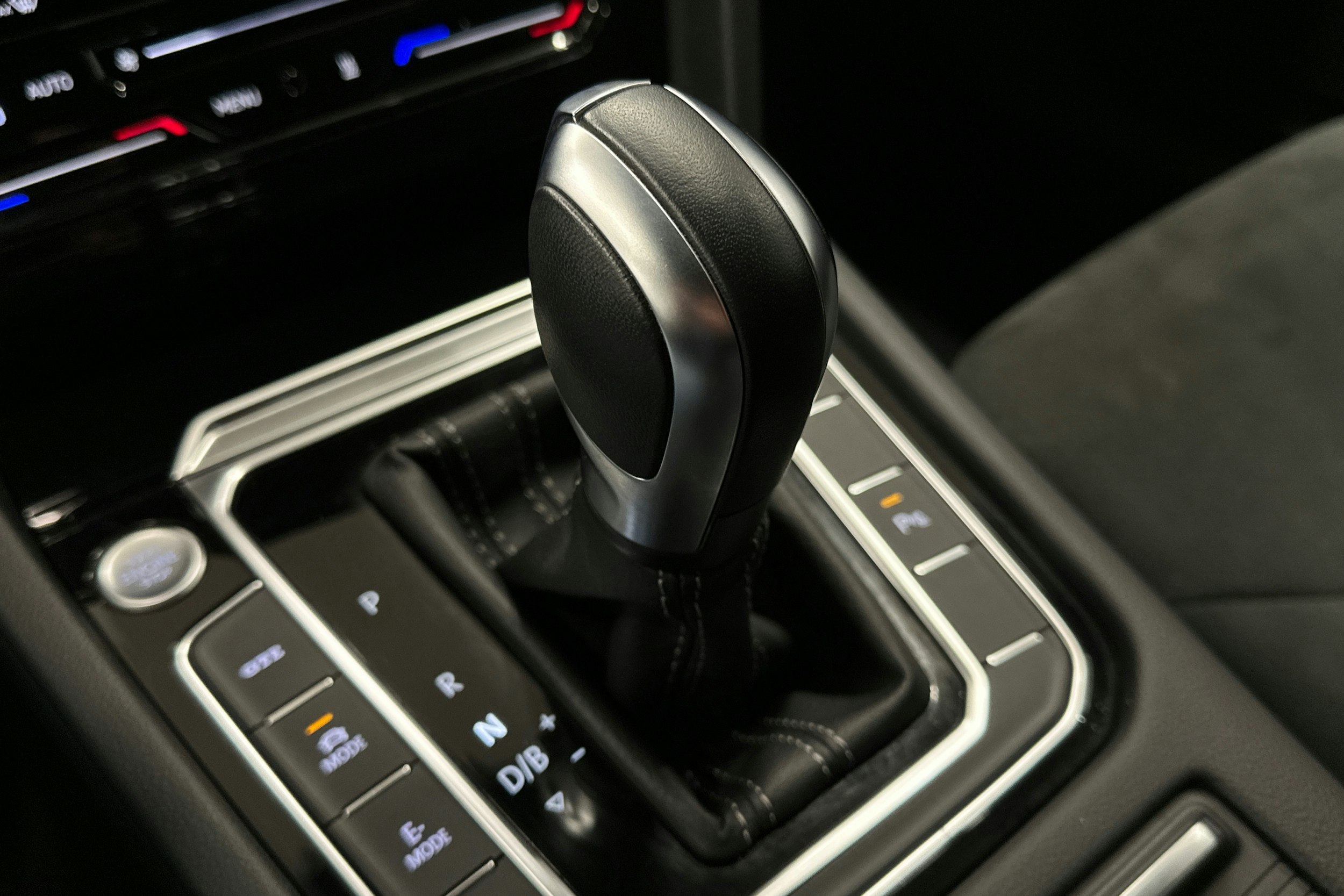 harmaa Volkswagen Arteon 2021 kuva 30.