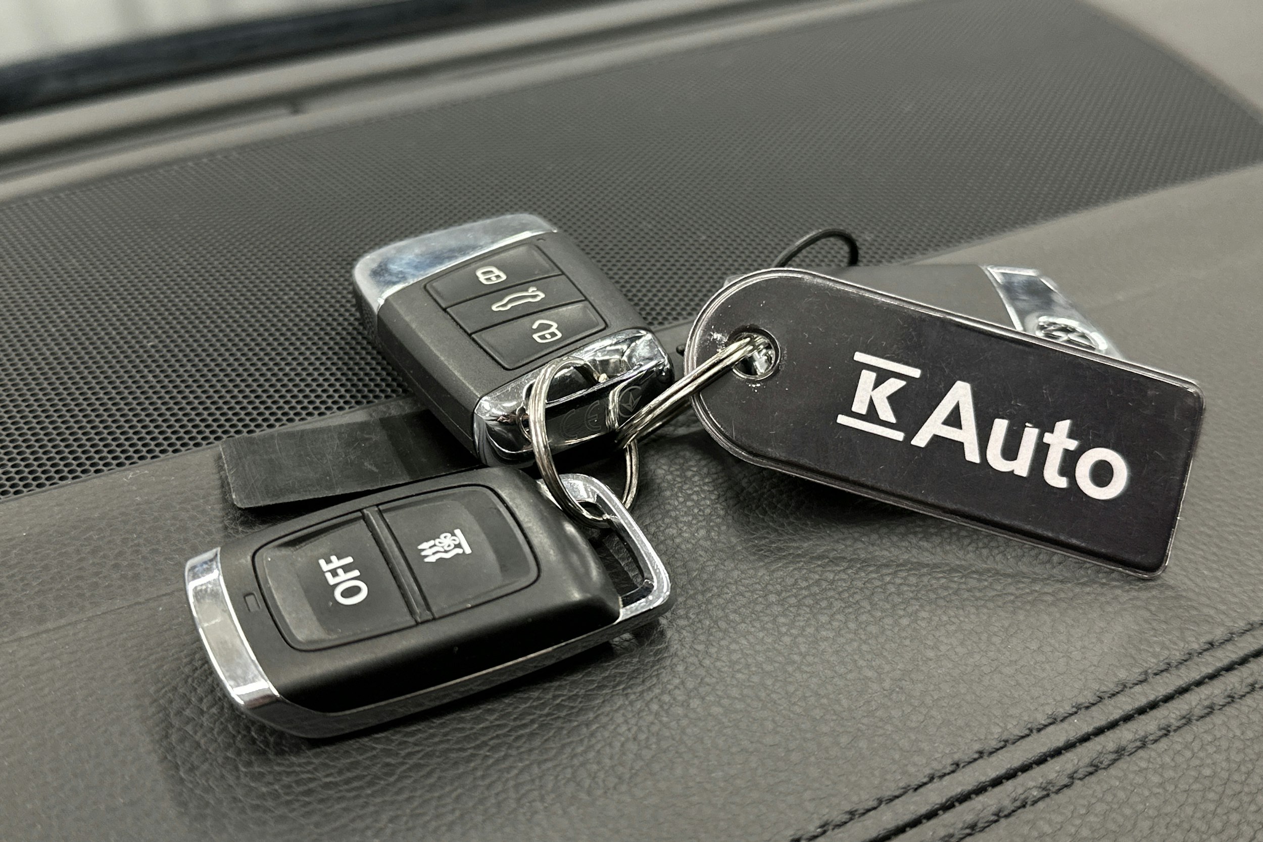 harmaa Volkswagen Arteon 2021 kuva 31.