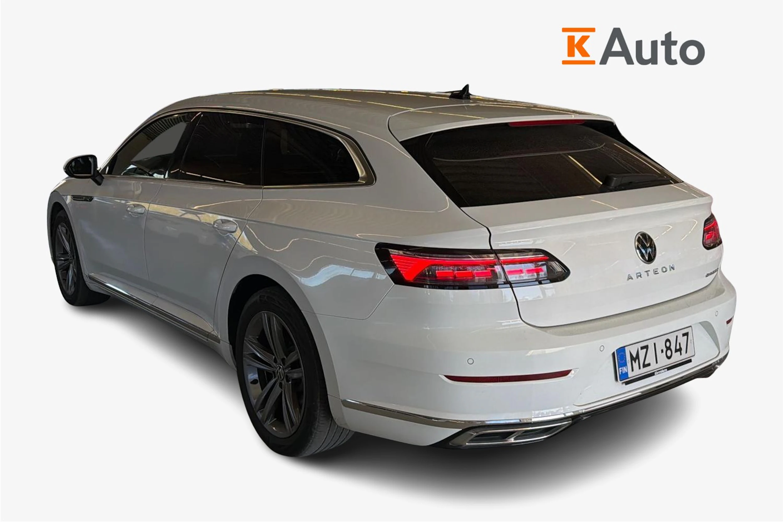 valkoinen Volkswagen Arteon 2021 kuva 2.