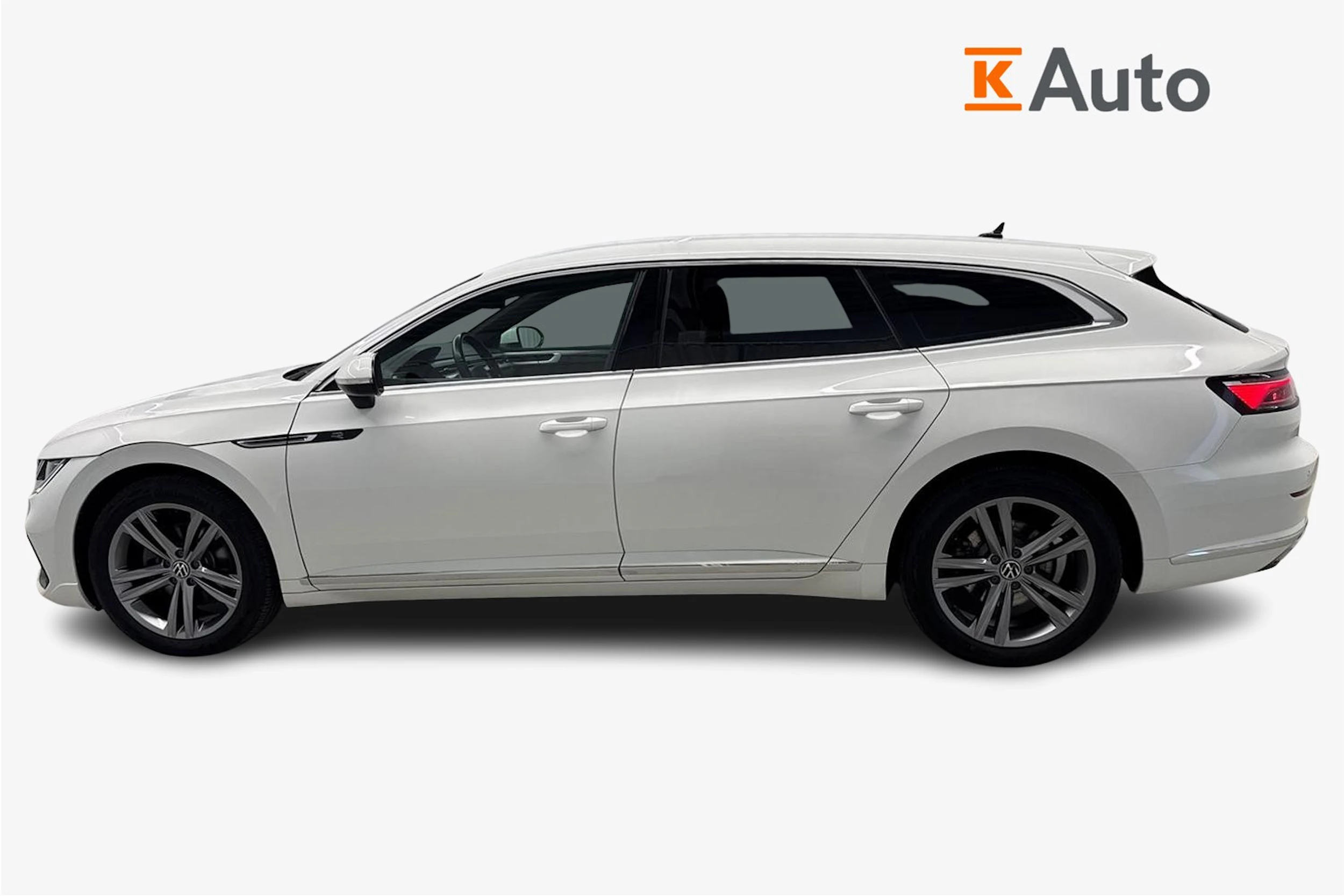 valkoinen Volkswagen Arteon 2021 kuva 7.