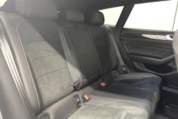 valkoinen Volkswagen Arteon 2021 kuva 18.
