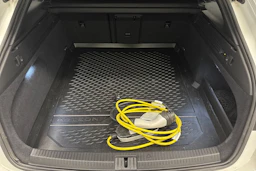 valkoinen Volkswagen Arteon 2021 kuva 20.