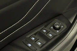 valkoinen Volkswagen Arteon 2021 kuva 24.