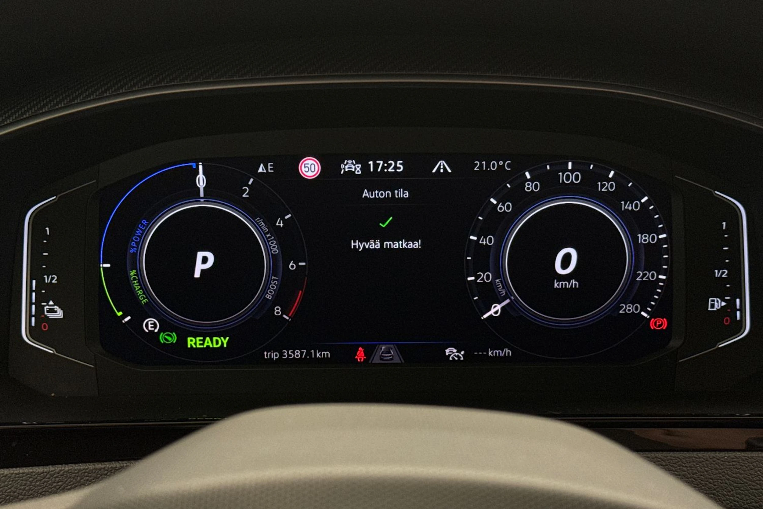 valkoinen Volkswagen Arteon 2021 kuva 27.