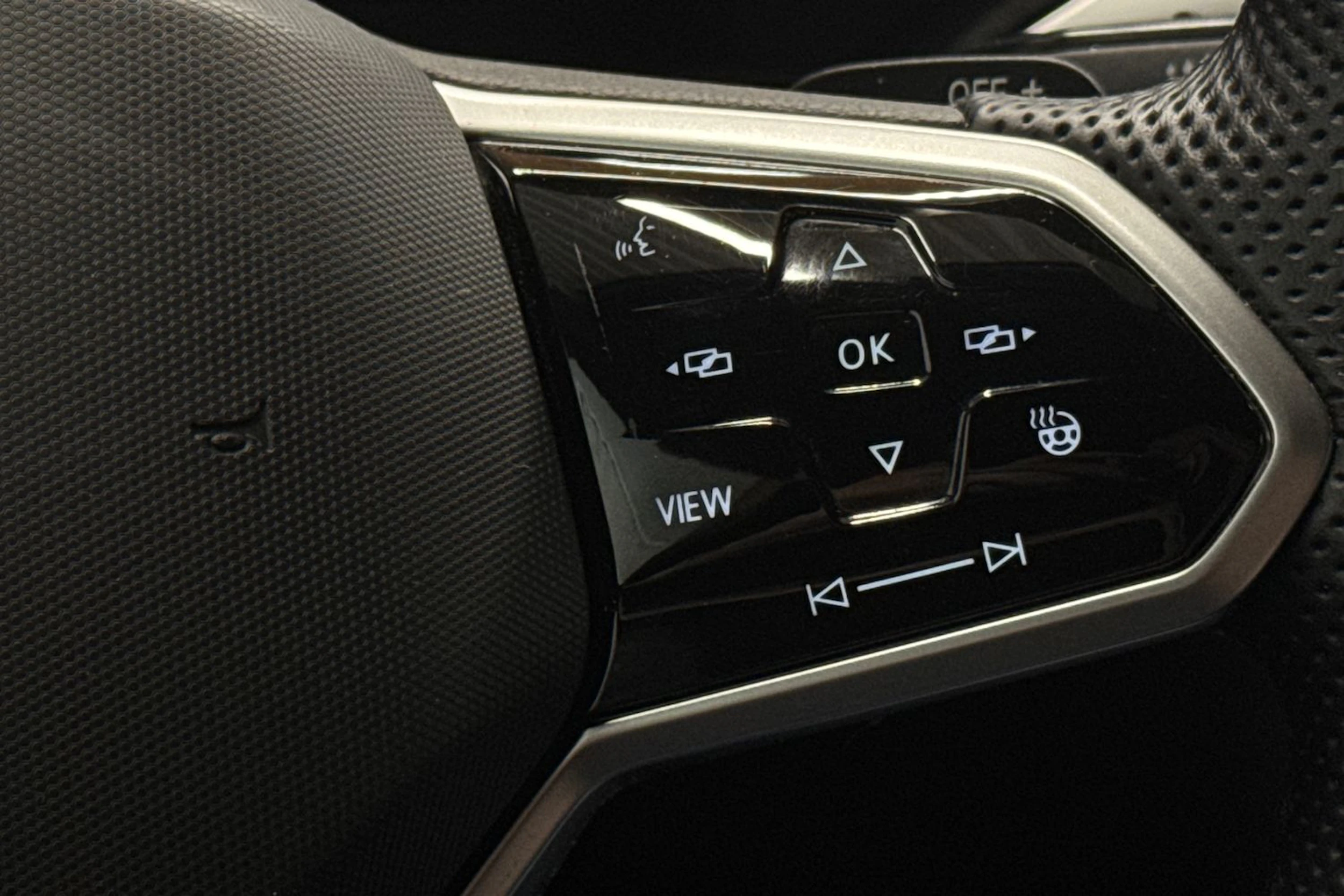 valkoinen Volkswagen Arteon 2021 kuva 29.
