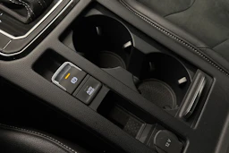 valkoinen Volkswagen Arteon 2021 kuva 30.