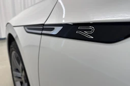 valkoinen Volkswagen Arteon 2021 kuva 37.