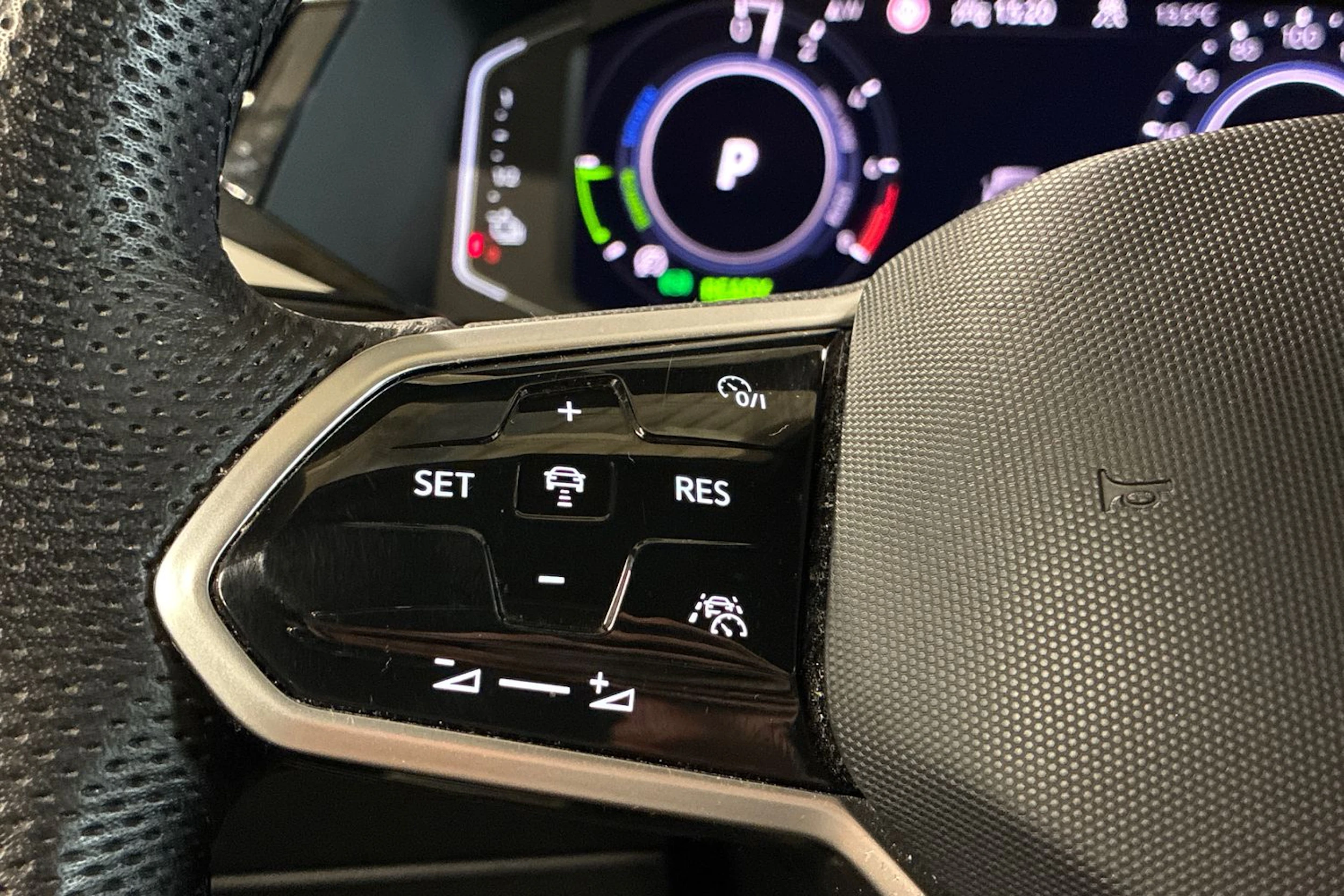 met. musta Volkswagen Arteon 2021 kuva 15.