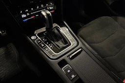 met. musta Volkswagen Arteon 2021 kuva 19.