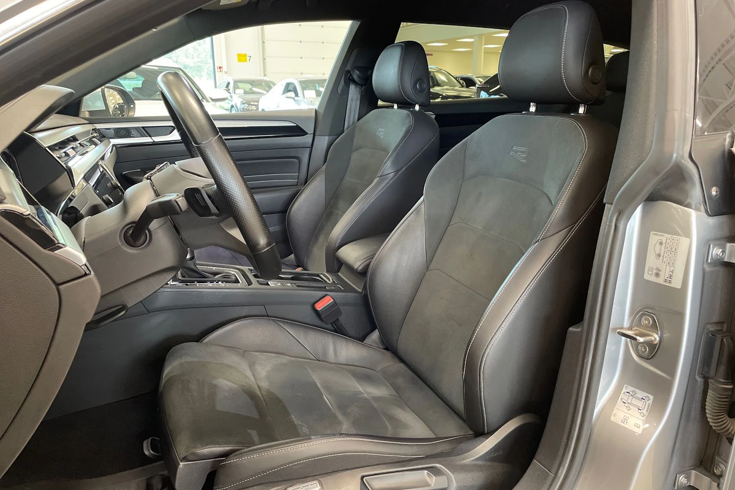 hopea Volkswagen Arteon 2021 kuva 11.