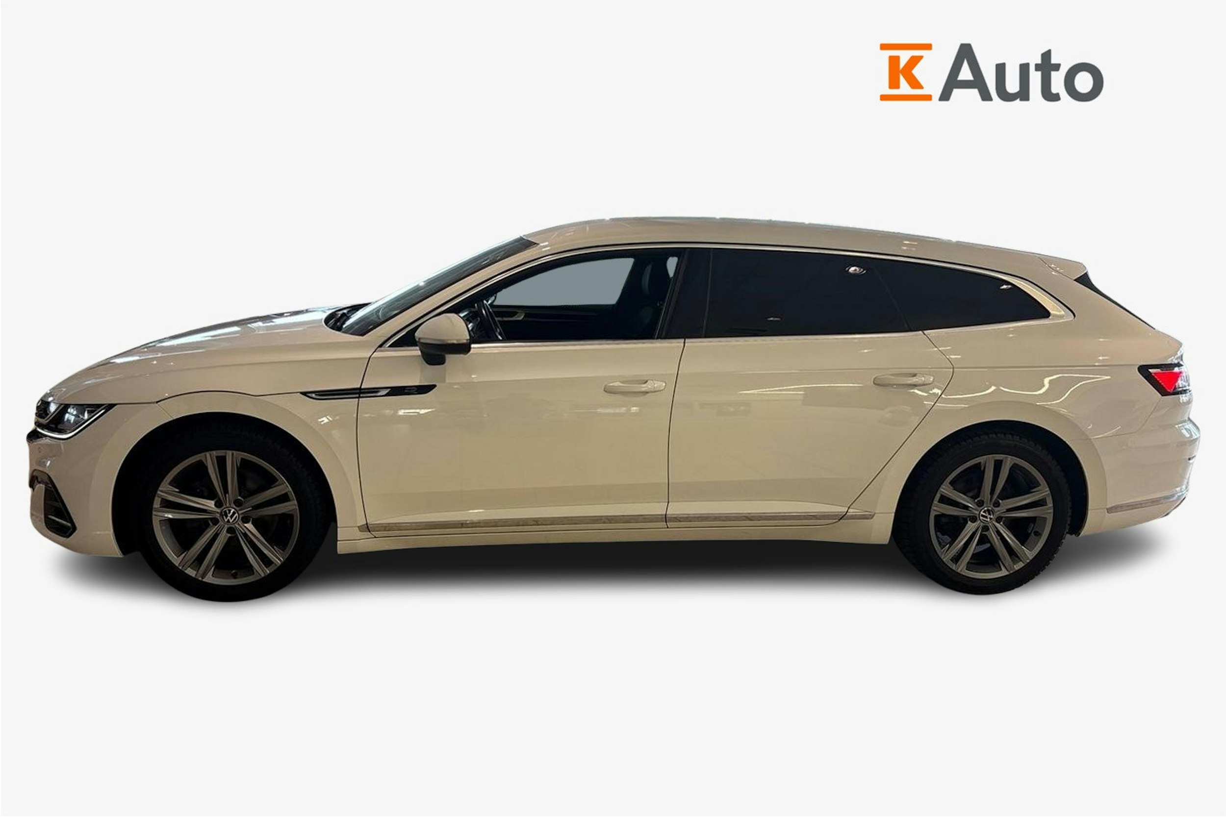 valkoinen Volkswagen Arteon 2021 kuva 6.