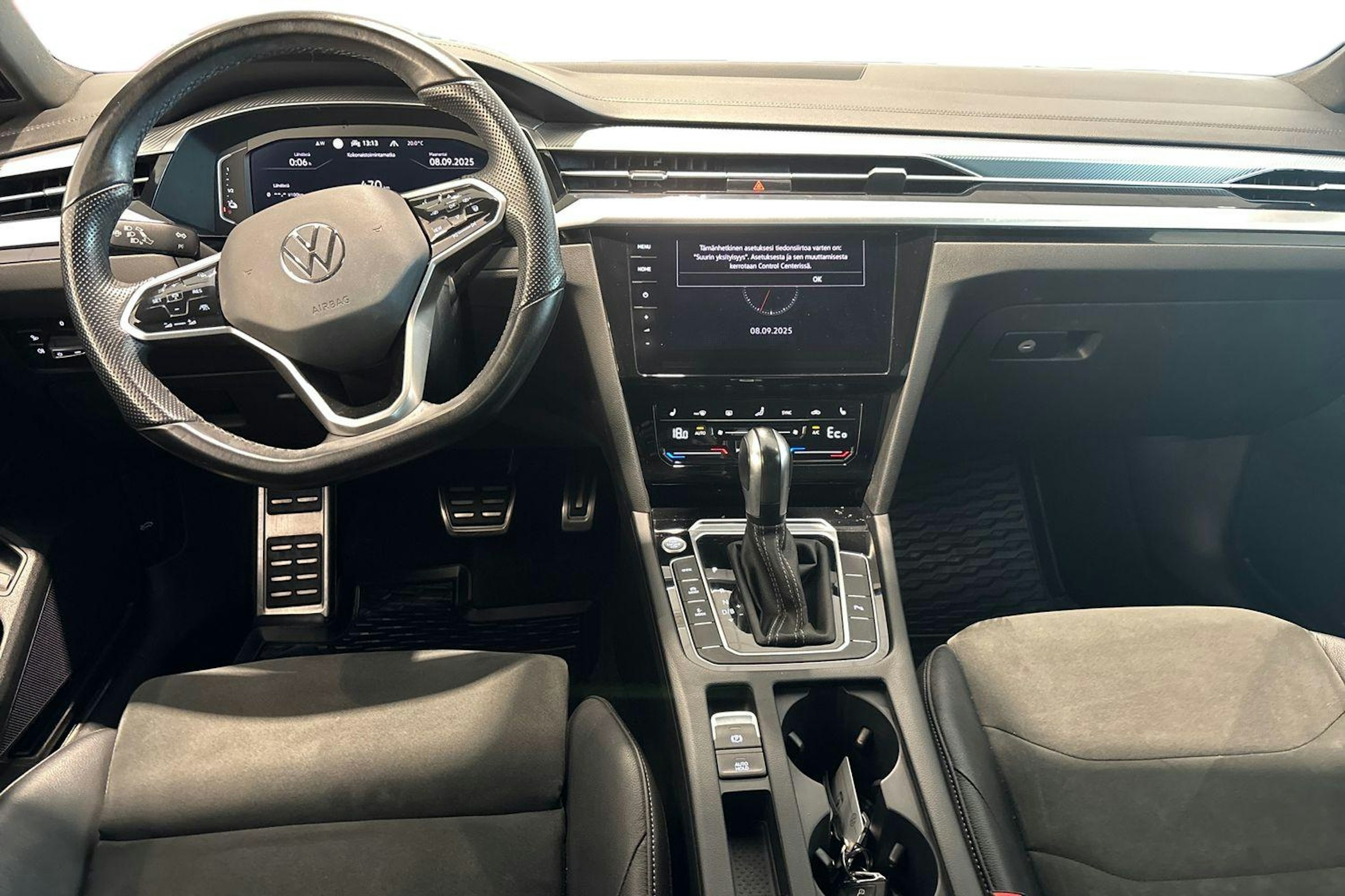 valkoinen Volkswagen Arteon 2021 kuva 9.
