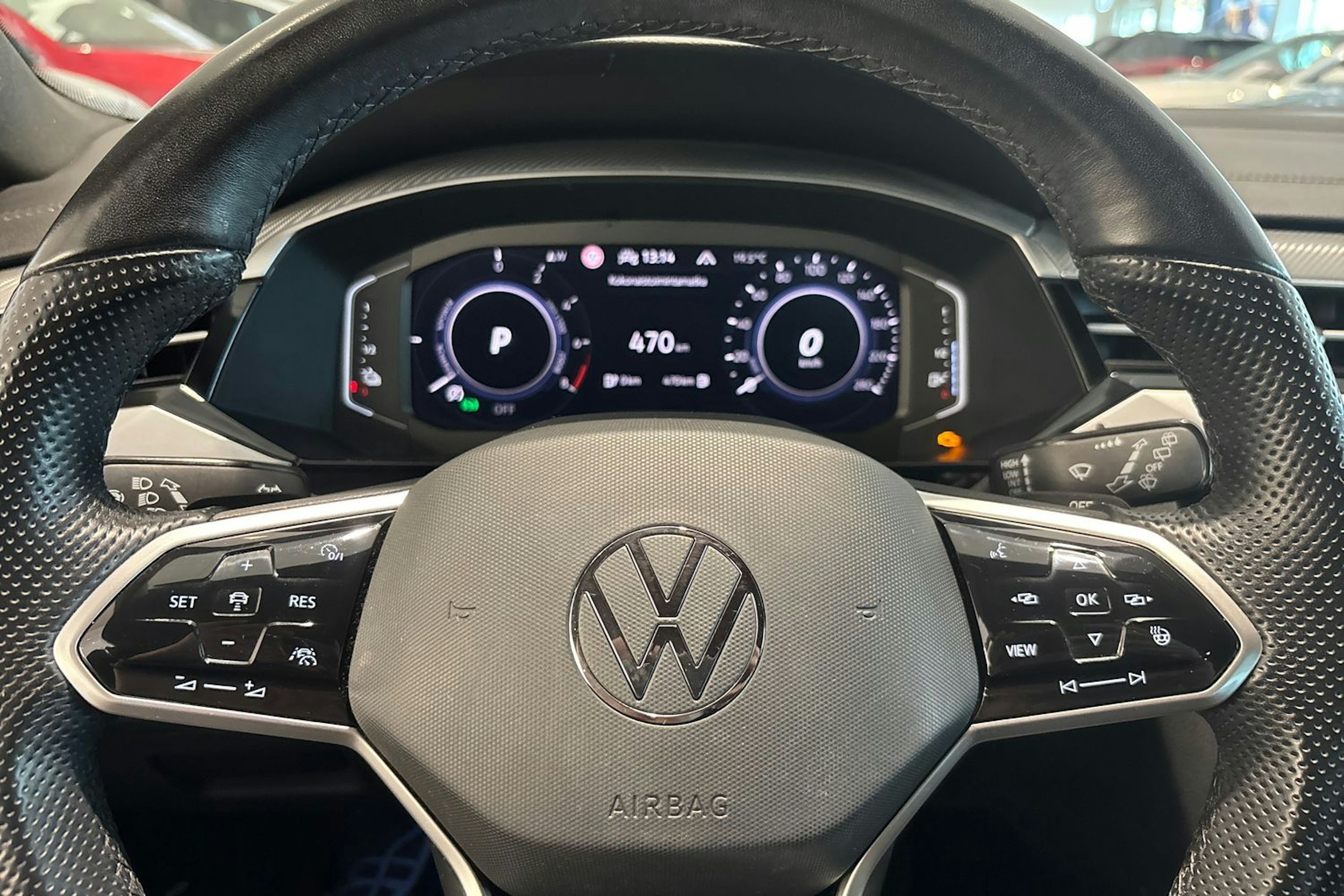 valkoinen Volkswagen Arteon 2021 kuva 14.