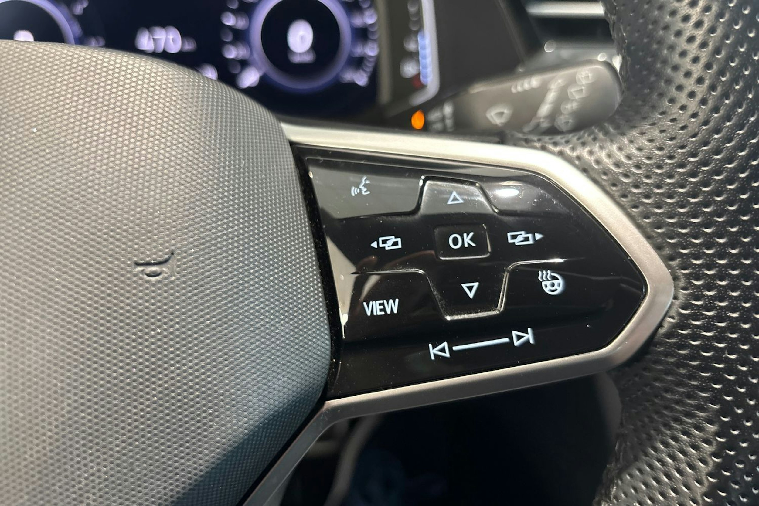 valkoinen Volkswagen Arteon 2021 kuva 16.