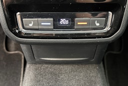 harmaa Volkswagen Arteon 2021 kuva 19.