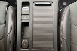 harmaa Volkswagen Arteon 2021 kuva 32.