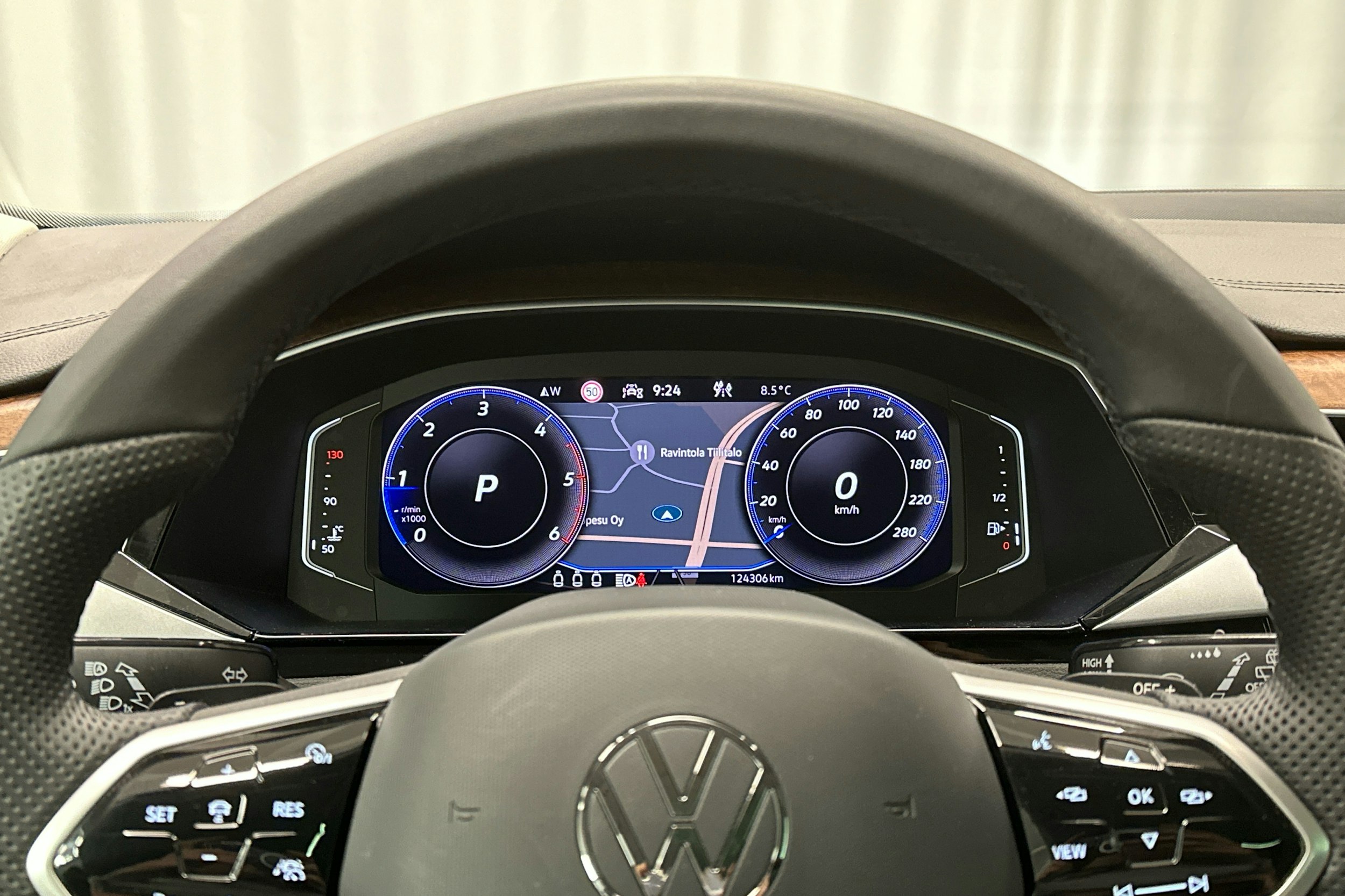 valkoinen Volkswagen Arteon 2022 kuva 11.