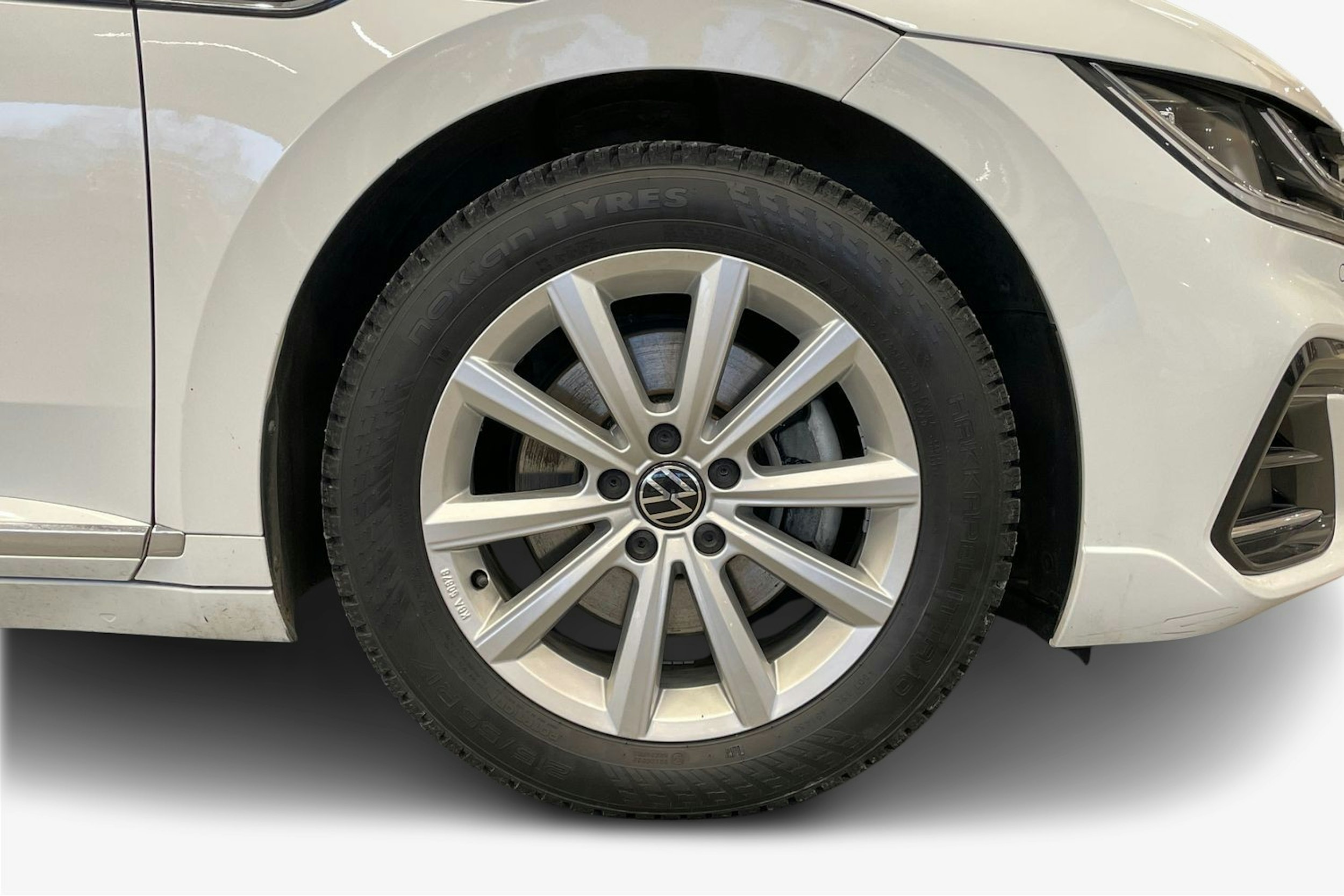 valkoinen Volkswagen Arteon 2022 kuva 11.