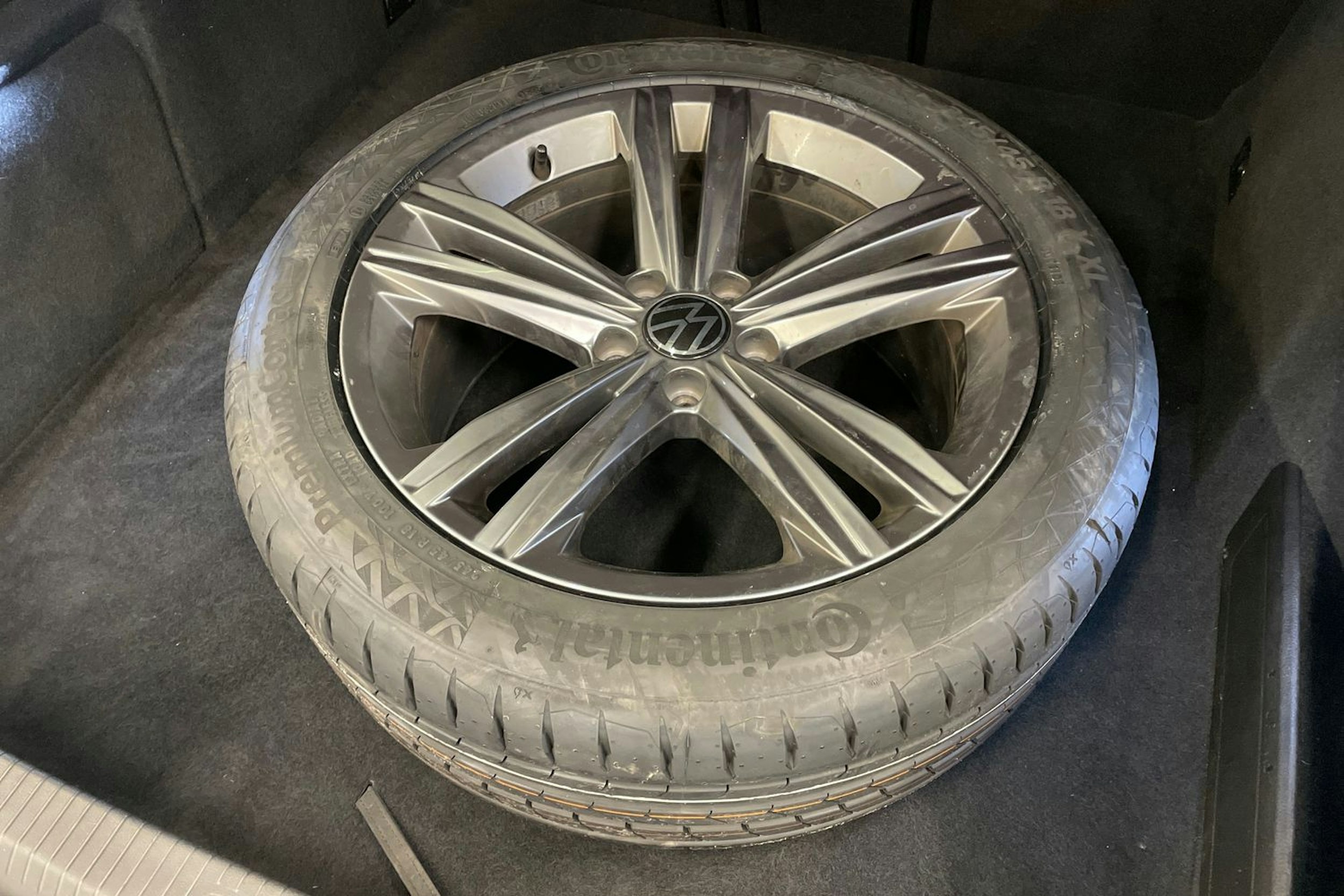 valkoinen Volkswagen Arteon 2022 kuva 13.